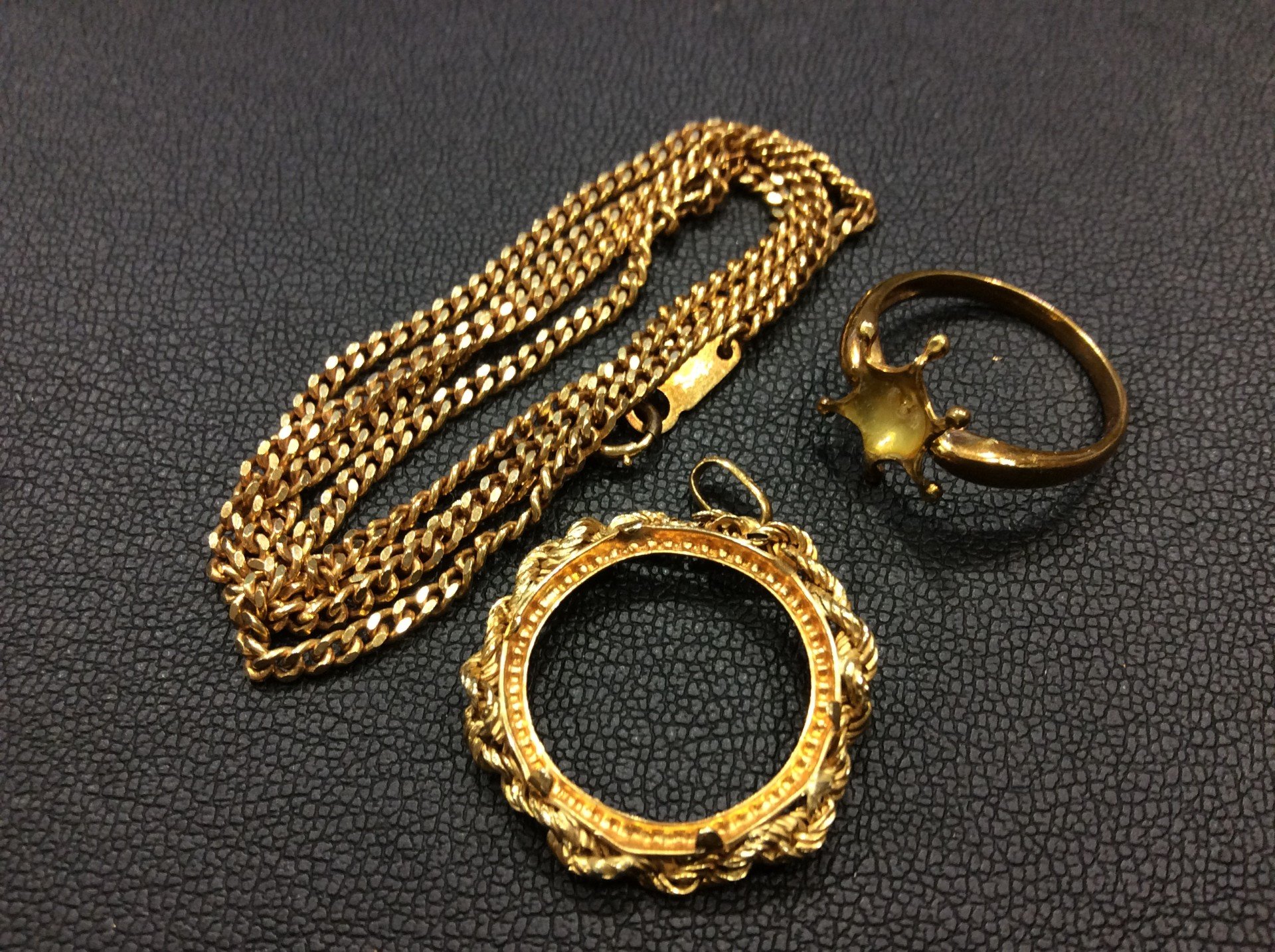 本日 K18 金 750刻印 1g 15,585円 ネックレス他 14,3g 金買取 千葉県 野田市