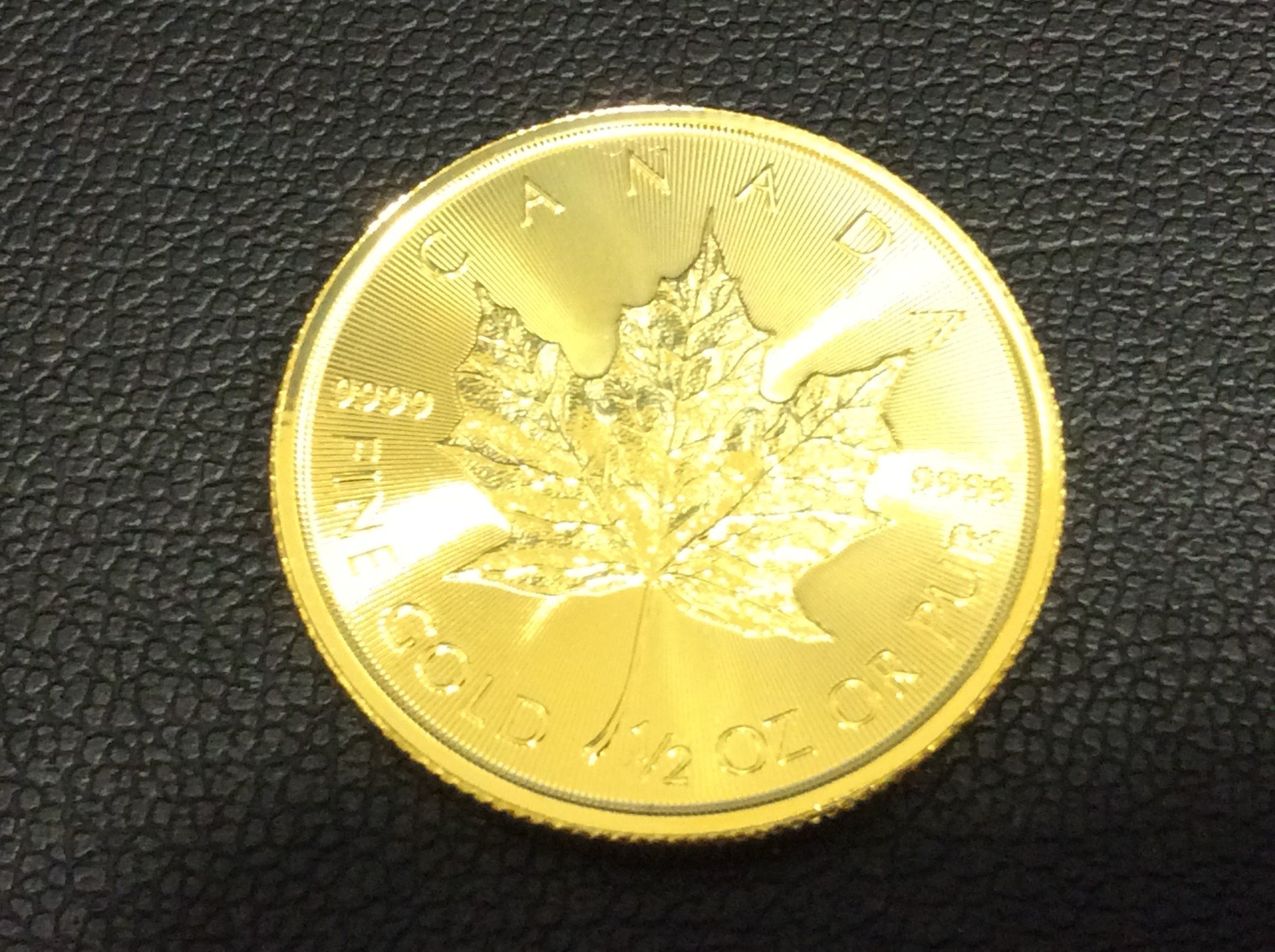 本日 純金 コイン 999,9刻印 1g 24917円 メープルリーフ金貨 15,6g 買取 埼玉県