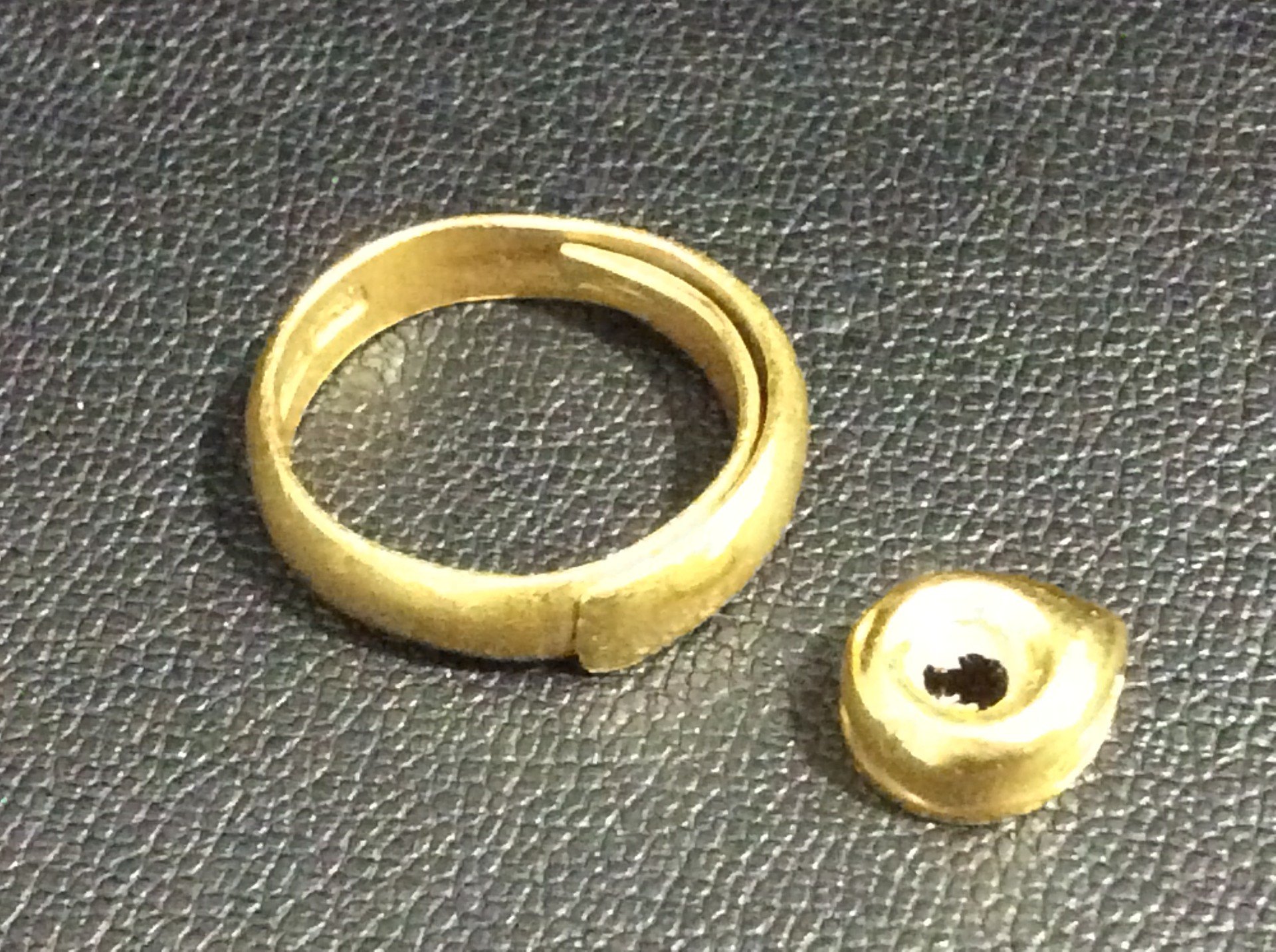 本日 純金製品 1g 260,48円 指輪他 6,8g 金製品買取 茨城県 取手市