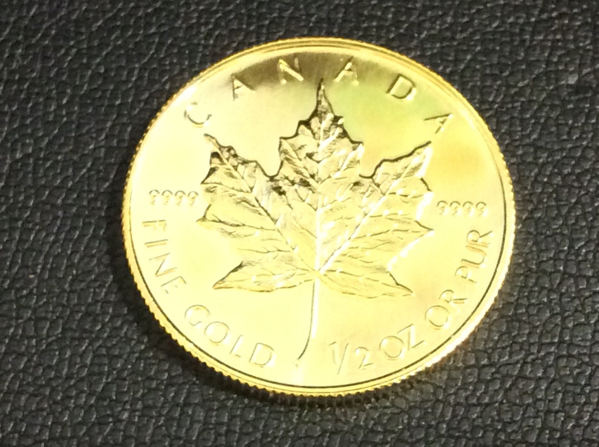 金貨 本日 メープルリーフ金貨 1g 28,335円 1/2oz 15,6g 金買取 茨城県 取手市